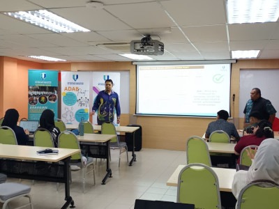 ROADSHOW AKADEMI ADAB BERKENAAN ADAB POINT DI PUSAT SAINS MATEMATIK (PSM), UMPSA